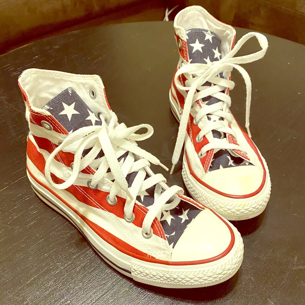 Red, white and blue Converse high tops!